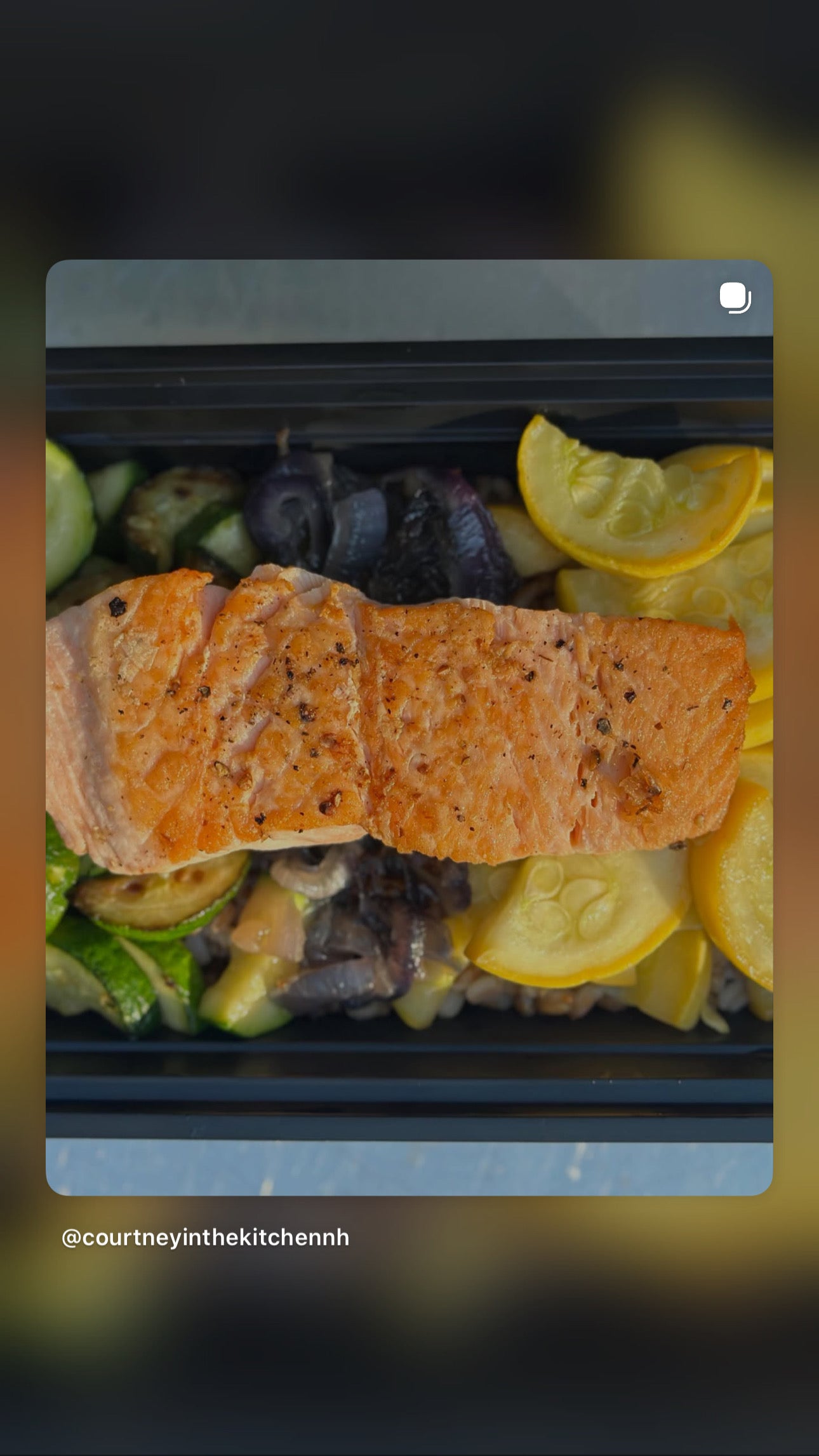 GRILLED SALMON SUMMER HARVEST BOWL